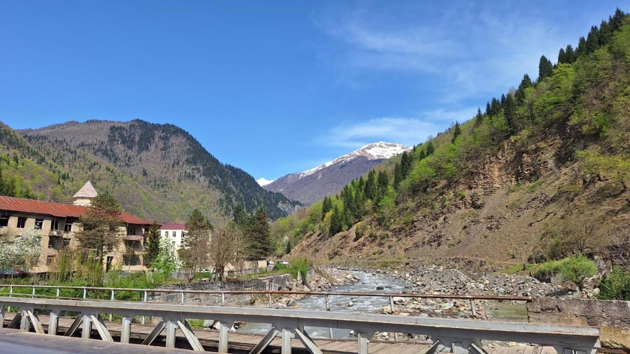 Guest House "Svaneti" Lentekhi Exterior photo