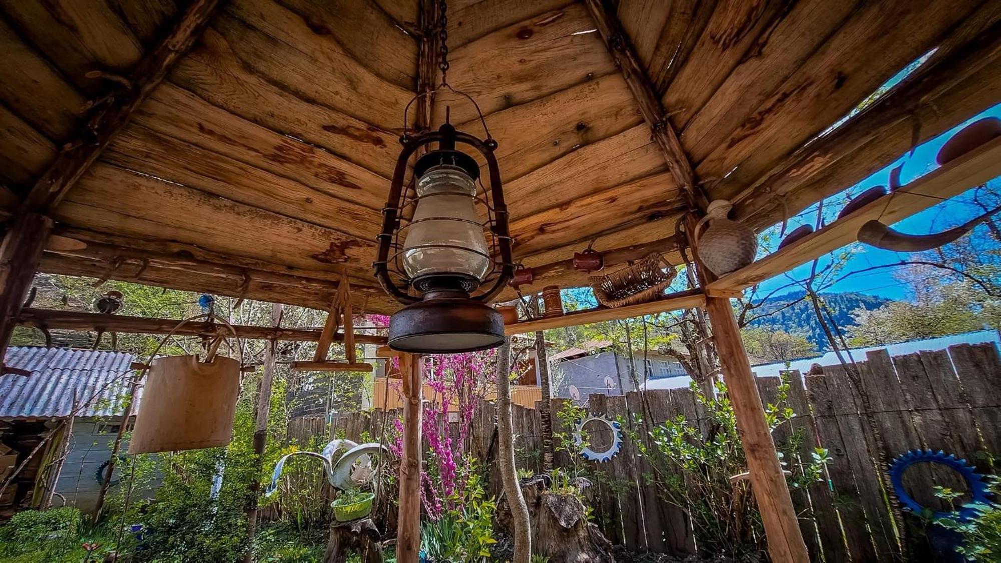 Guest House "Svaneti" Lentekhi Exterior photo